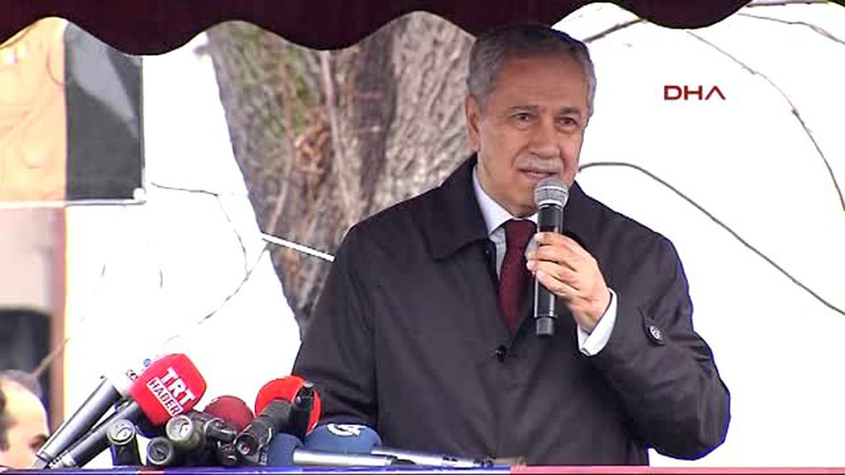 Bülent Arınç : Gençlerimizin Mehmet Akif Örneğine Çok İhtiyaçları Var