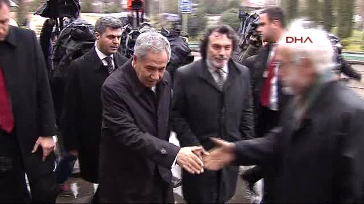 Bülent Arınç : Gençlerimizin Mehmet Akif Örneğine Çok İhtiyaçları Var