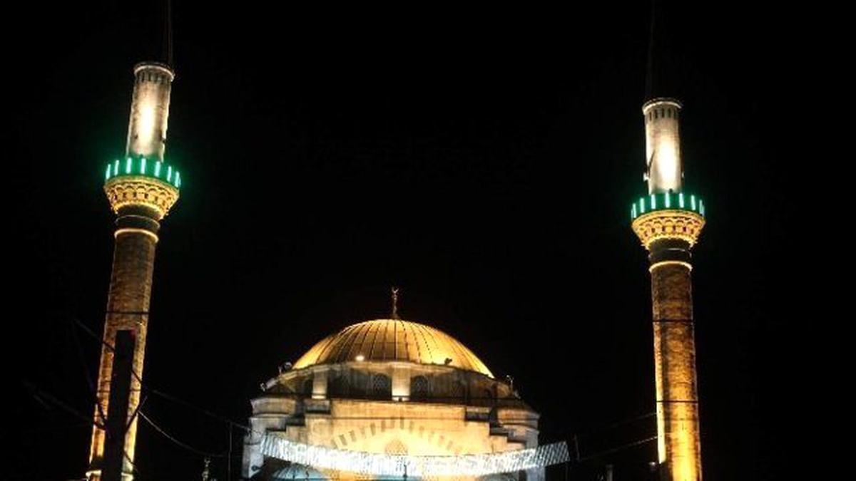 Çanakkale\'nin 100. Yılına Özel \'Çanakkale Geçilmez\' Mahyası