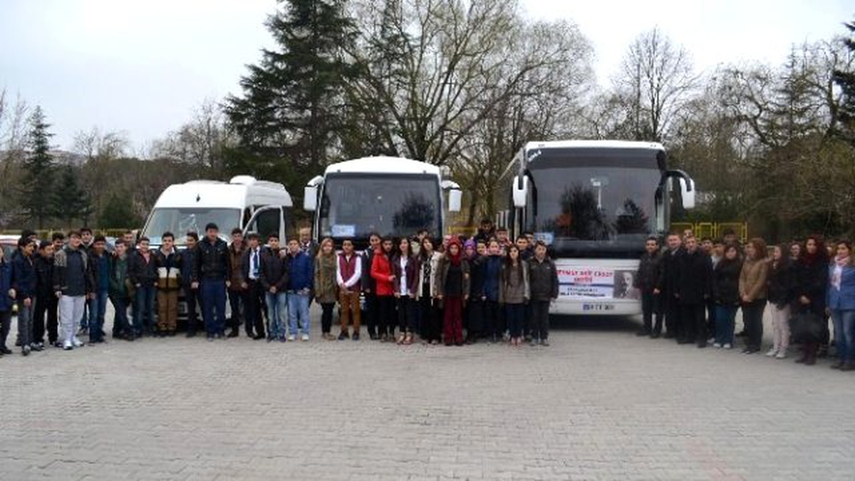 Çerkezköylü Öğrenciler Mehmet Akif Ersoy\'u Unutmadı