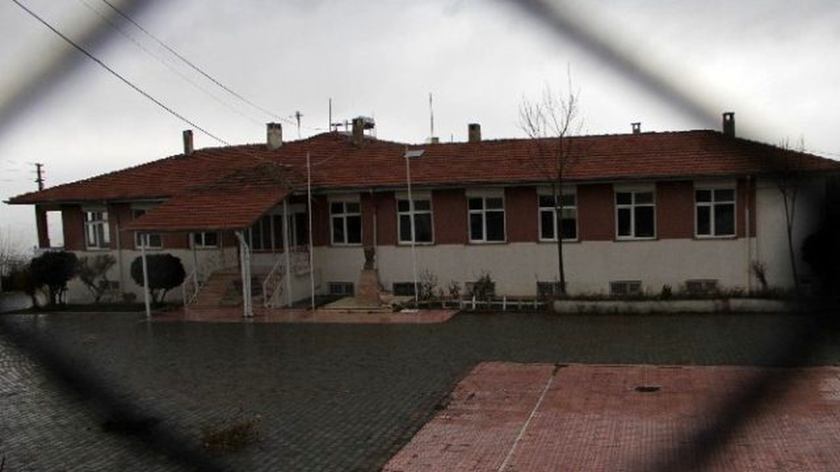 Cinsel İstismar ve Tacizlerin Yaşandığı Yurt Binası 2013\'te Boşaltılmış