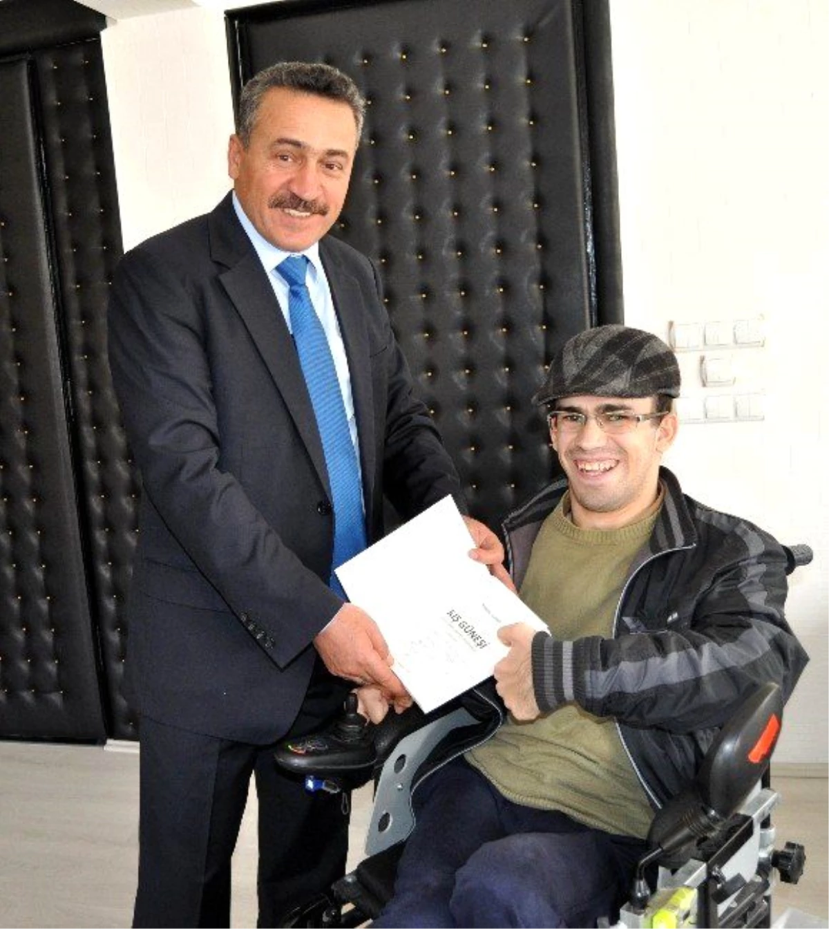 Engelli Şair Muhammed Uzun\'dan Başkan Tutal\'a Teşekkür