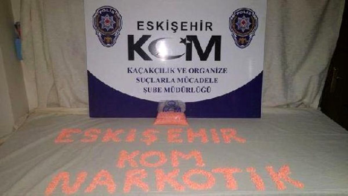 Eskişehir\'de 10 Bin Adet Ecstasy Hap Ele Geçirildi