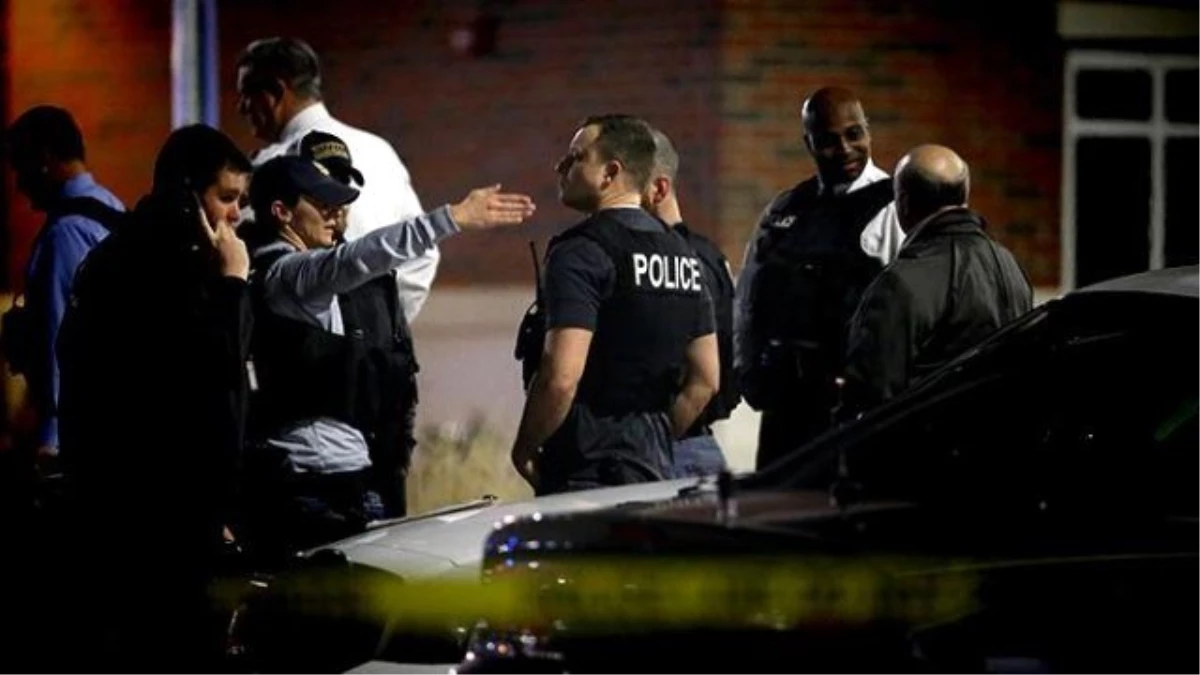 Ferguson\'da 2 Polis Vuruldu