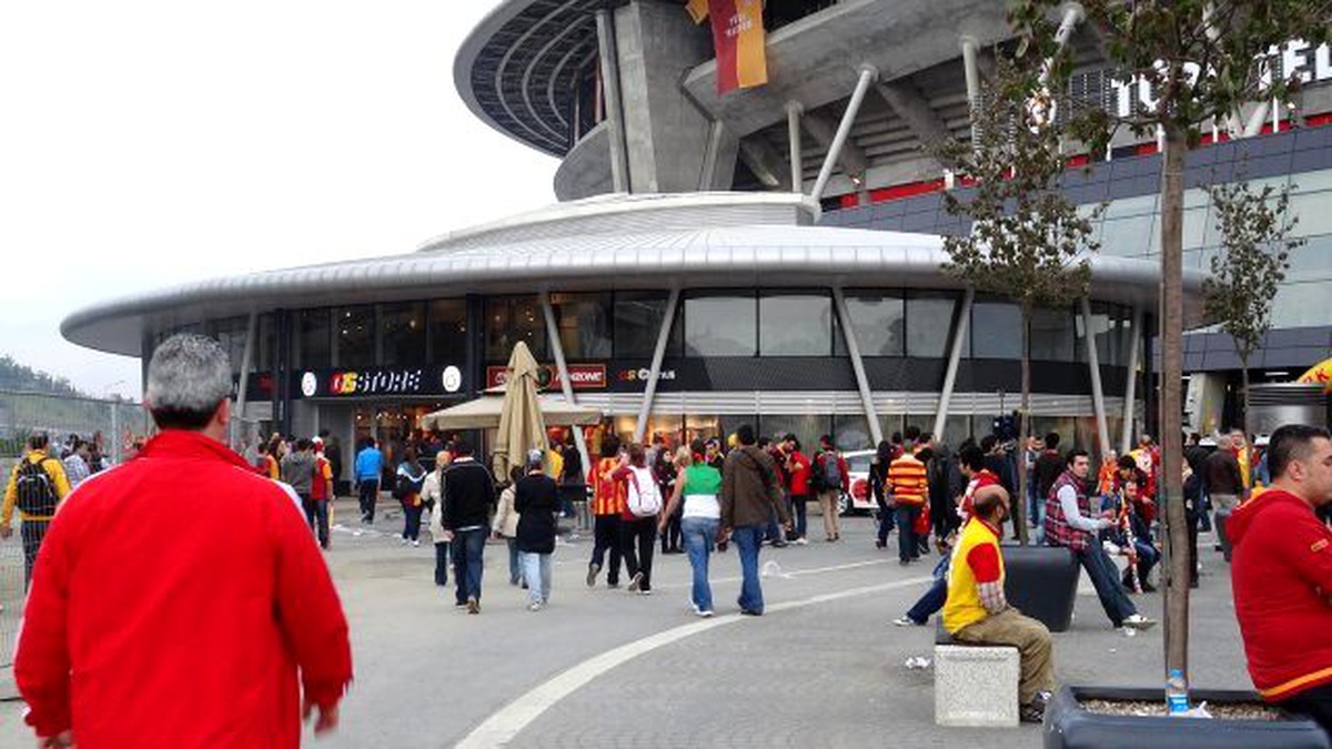 Galatasaray Store, 14 Milyon TL Zarar Etti