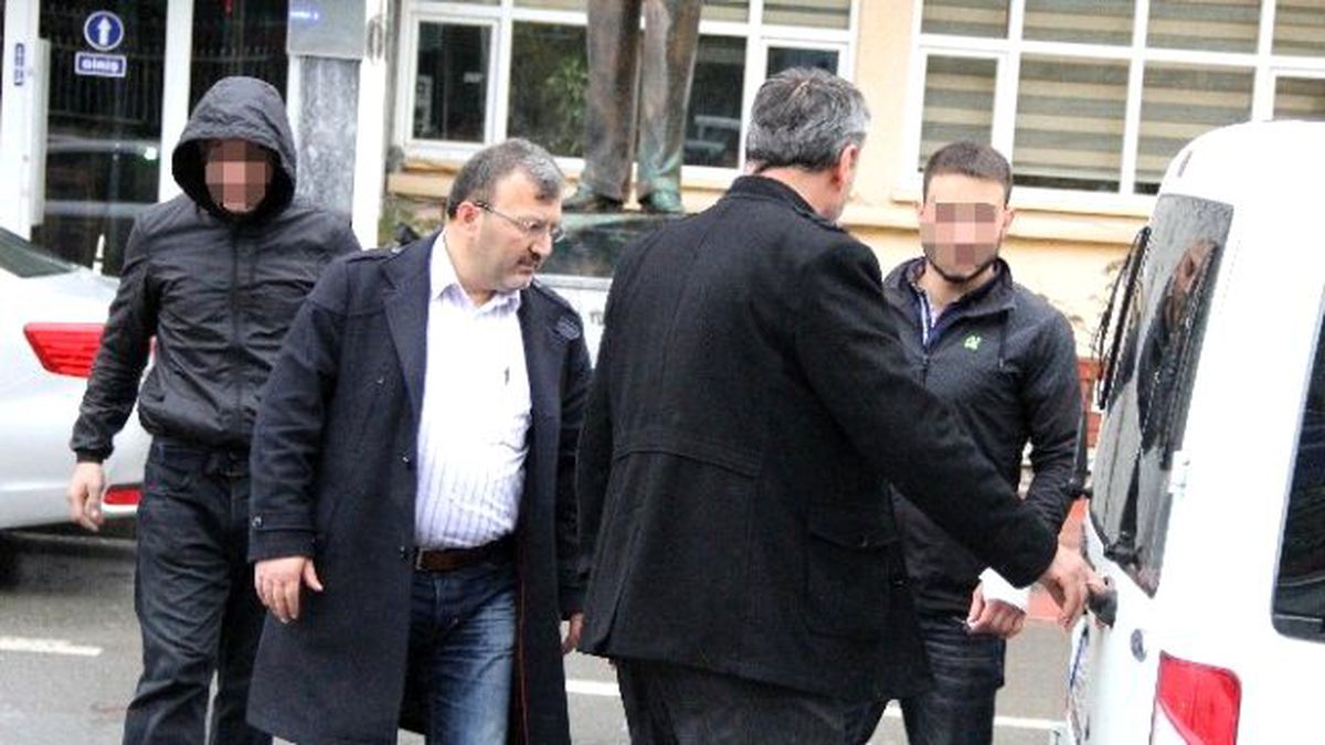 Hastane Önünde Bıçaklı Kavga: 5 Yaralı