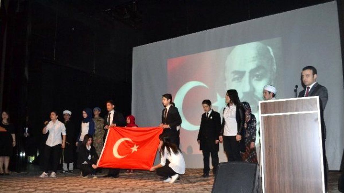 İstiklal Marşı\'nın Kabulü
