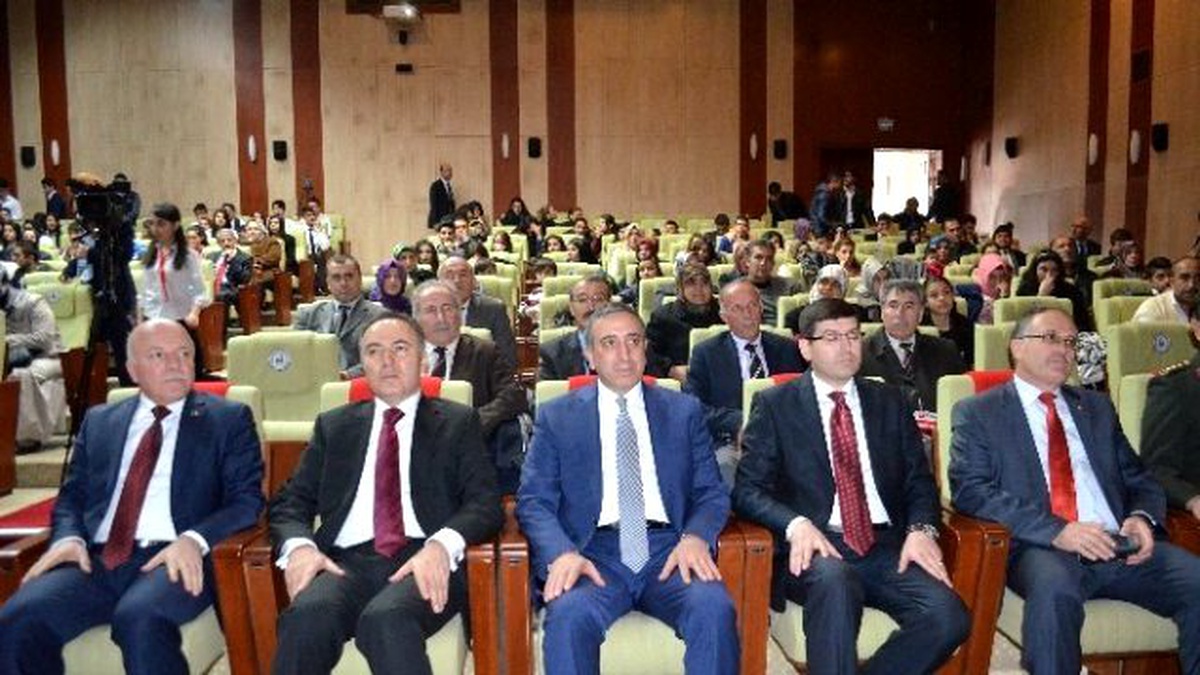 Erzurum\'da Mehmet Akif Ersoy Düzenlenen Etkinlikle Anıldı