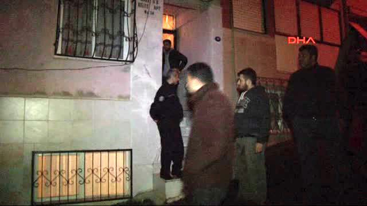 İzmir - \'Eşim Gibi Seviyordum\' Notu Bırakıp, Akrabasını Öldürdükten Sonra İntihar Etti