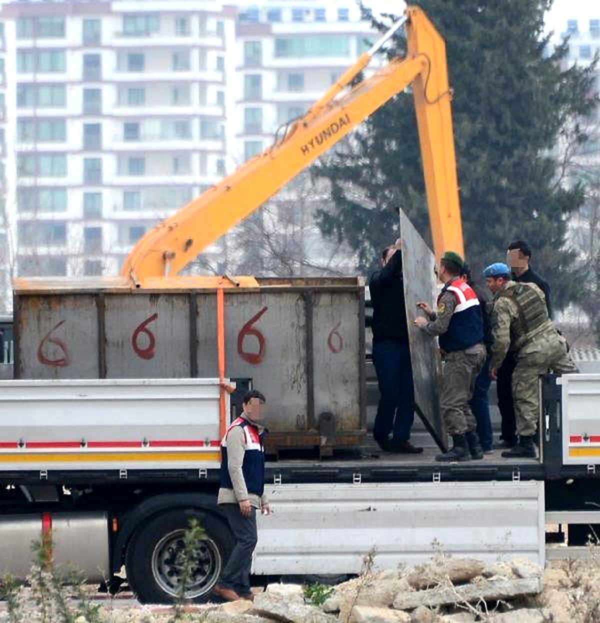 MİT Tır\'larının Durdurulmasıyla İlgili 2\'nci Dava Başladı