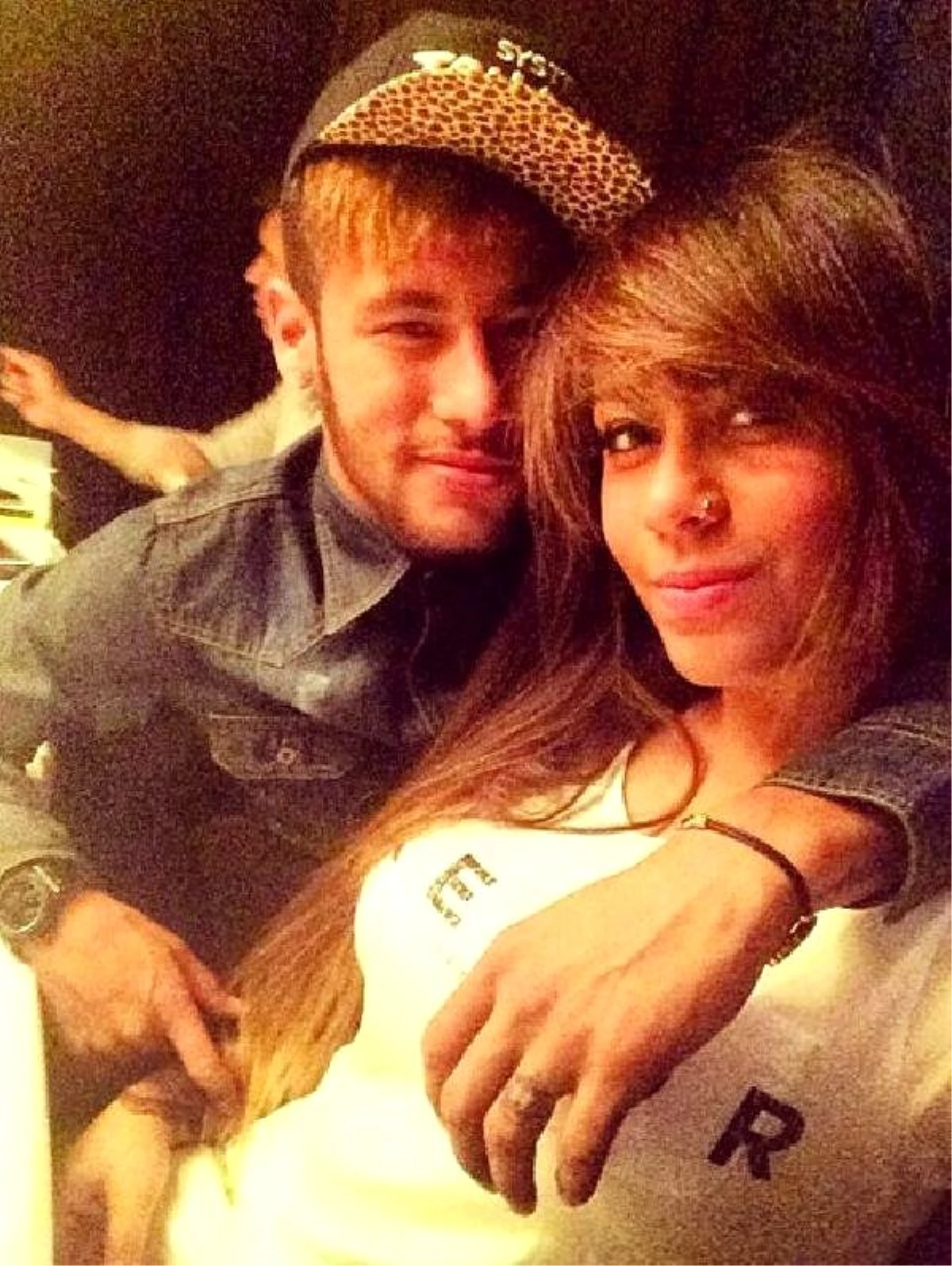 Neymar\'dan Foto Model Kız Kardeşine Destek