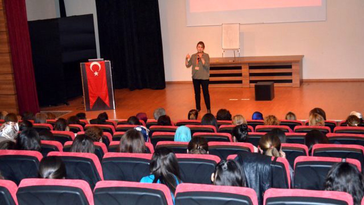 Şehnaz Dereli Turgutlulu Kadınlara Rehber Oldu