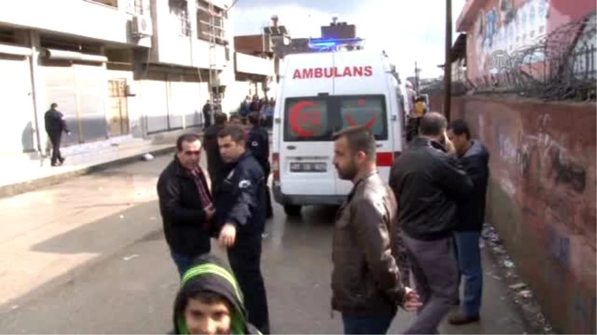 Adana\'da Silahlı Kavga: 2 Yaralı