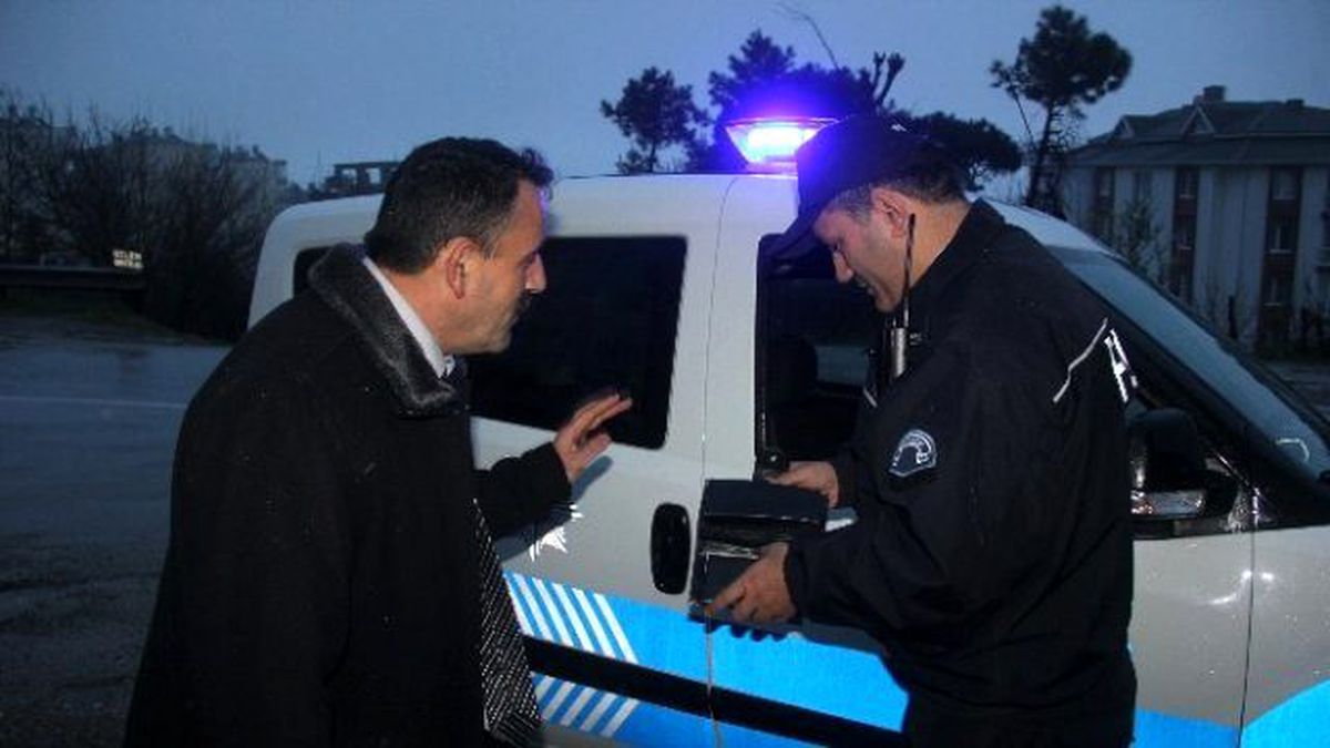 Sinoplu Çiftten Örnek Davranış