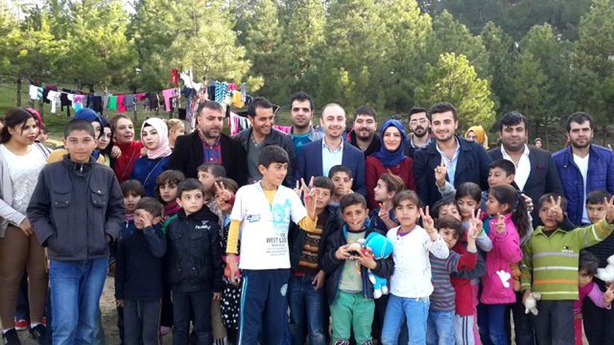 TGK\'dan Ezidi Çocuklara Oyuncak