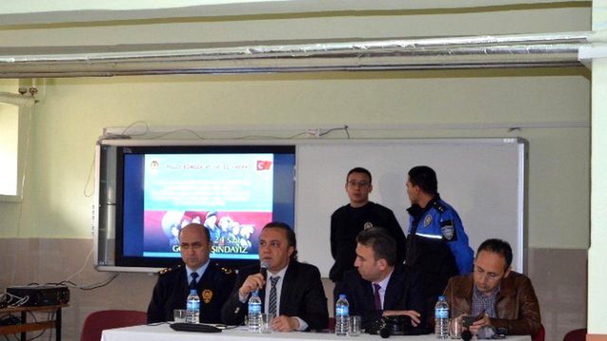 Toplum Destekli Polisler Vatandaşlar ile Birlikte
