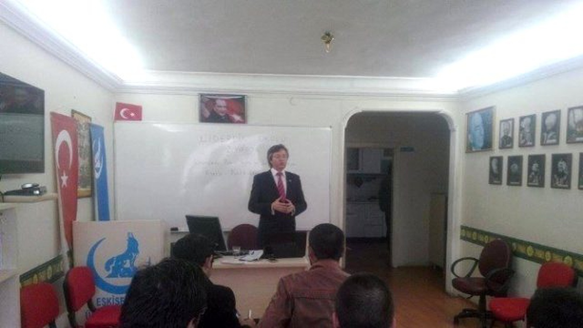 Ülkü Ocaklarının "Liderlik Okulu" Seminerleri Devam Ediyor