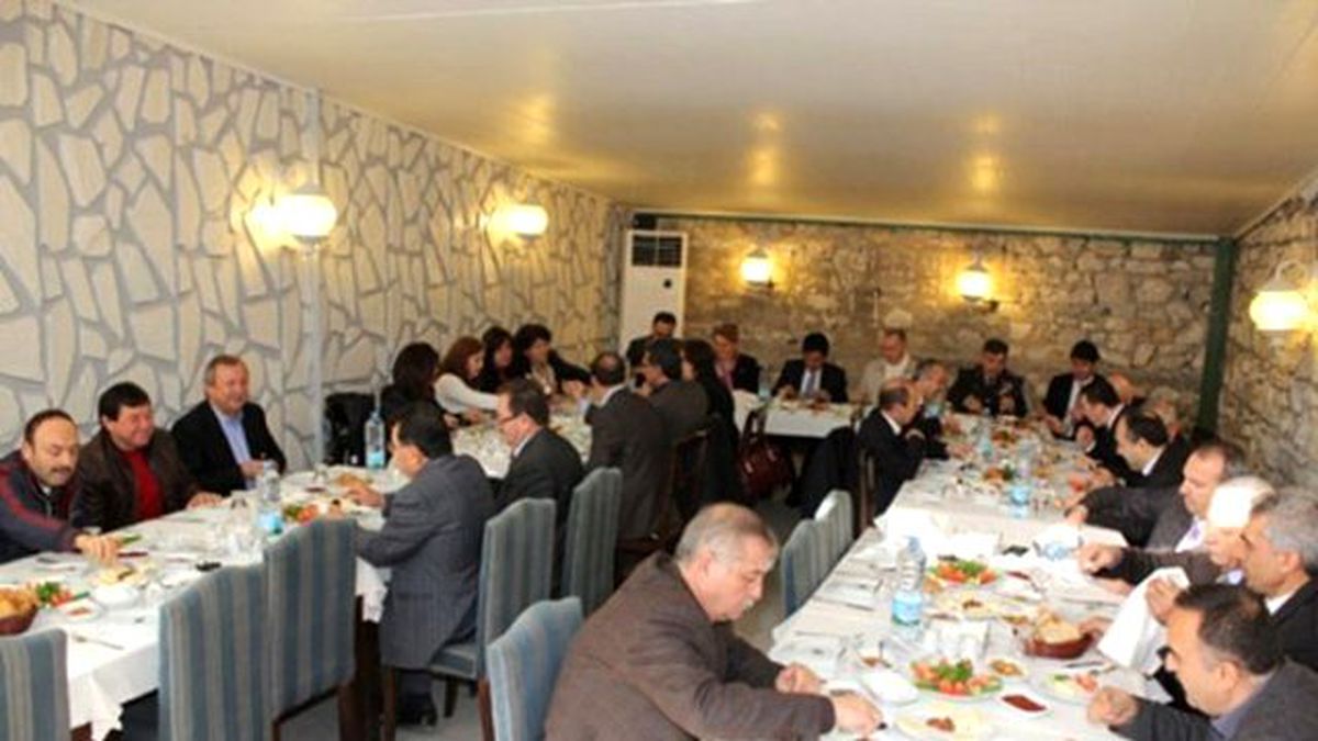 Urla\'da Dayanışma Kahvaltısı