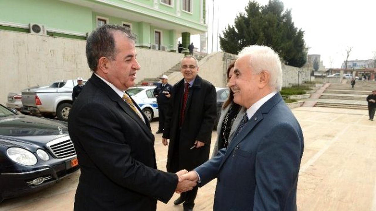 Yunanistan\'ın Doğu Makedonya-trakya Bölge Valisi Georgios Pavlidis\'ten Edirne Valisi Şahin\'i...