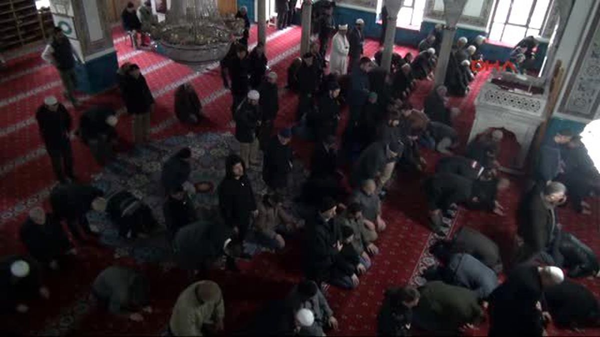 Zonguldak Kozlu\'da Camilerde \'Cemaat Formu\' Uygulaması
