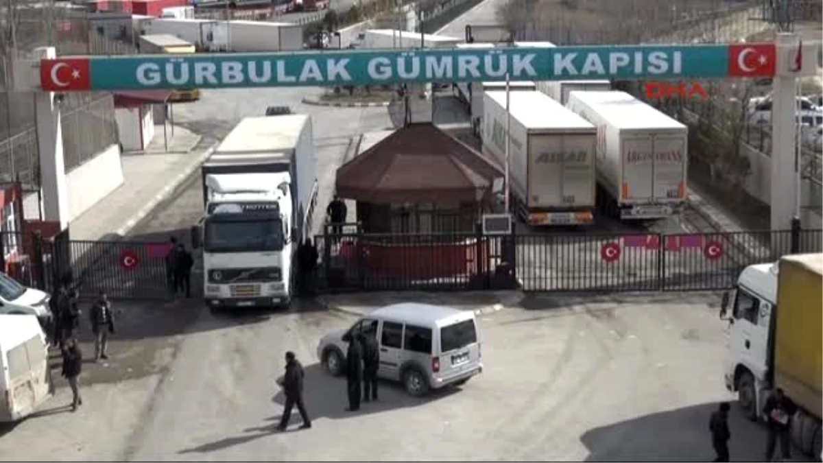 Ağrı Gürbulak Sınır Kapısı\'nda 25 Kilometrelik Tır Kuyruğu