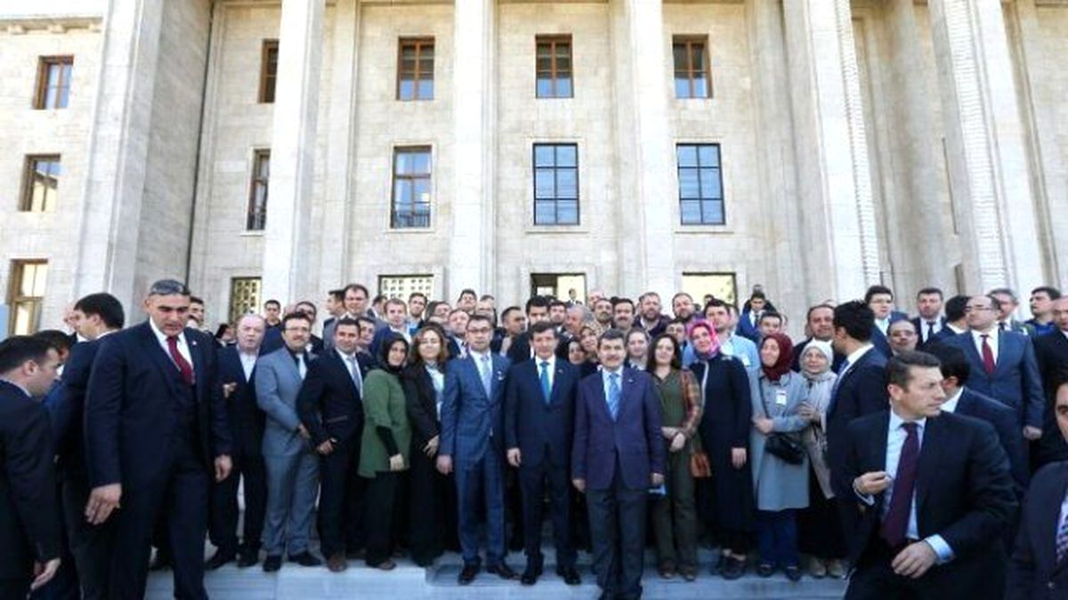AK Parti Afyonkarahisar Merkez İlçe Yönetimi Ankara\'ya Çıkarma Yaptı