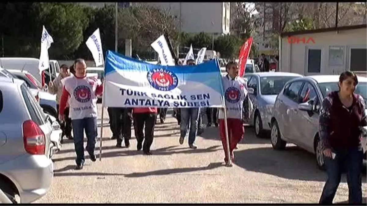 Antalya Tabip Odası Grevci Sağlıkçılara Destek Verdi