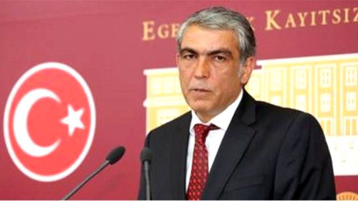 Ayhan, Mülteci Yardımına İsyan Etti