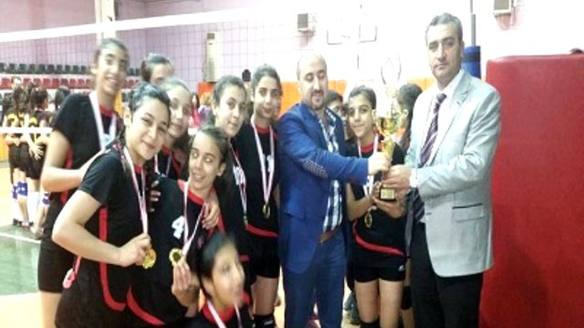 Bağlar Çelebi Eser Ortaokulu Bölge 1.si Oldu