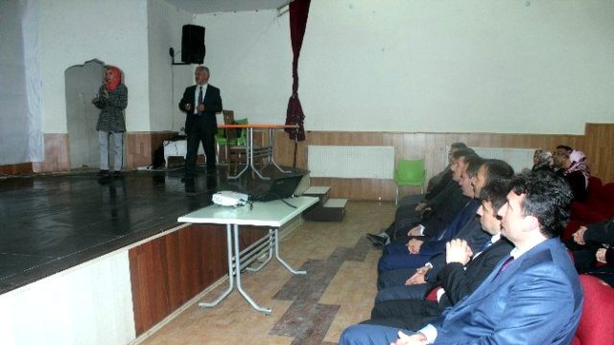 Beyşehir\'de Ygs Öncesi Ailelere Yönelik Motivasyon Semineri