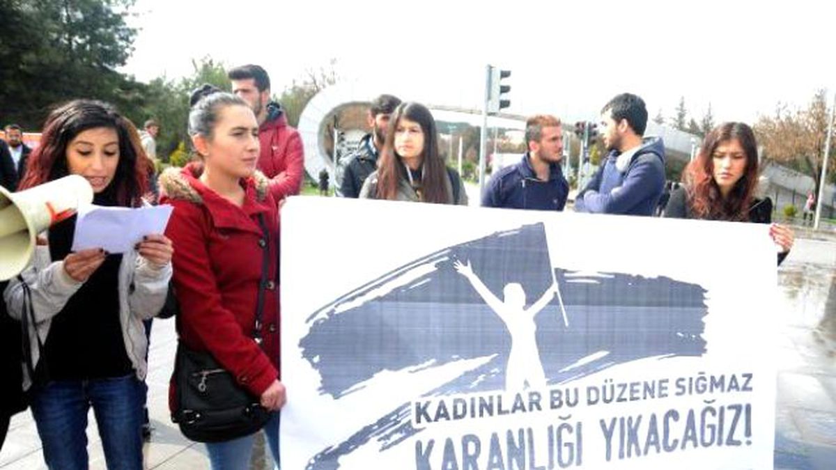 Gaziantep\'te Üniversiteli Kızlardan Taciz İddiası