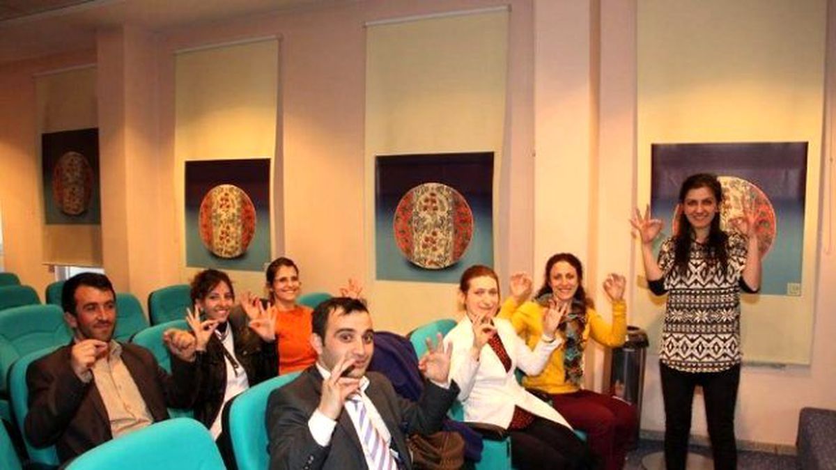 Hastane Personeli "İşaret Dili" Öğreniyor