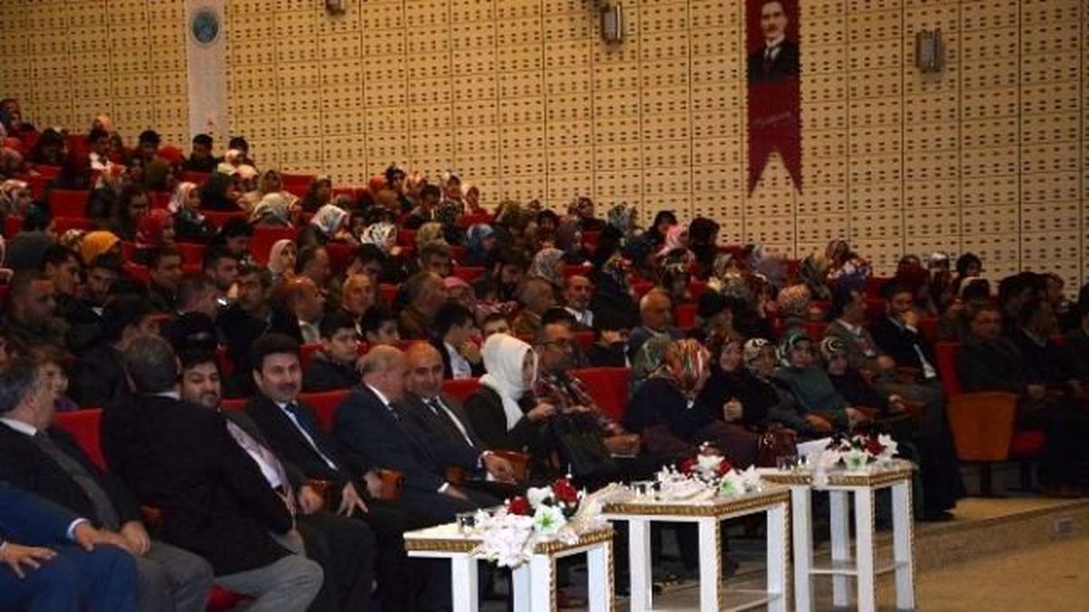 Kilis\'te İnsan Hakları Bağlamında Mülteciler Konulu Panel