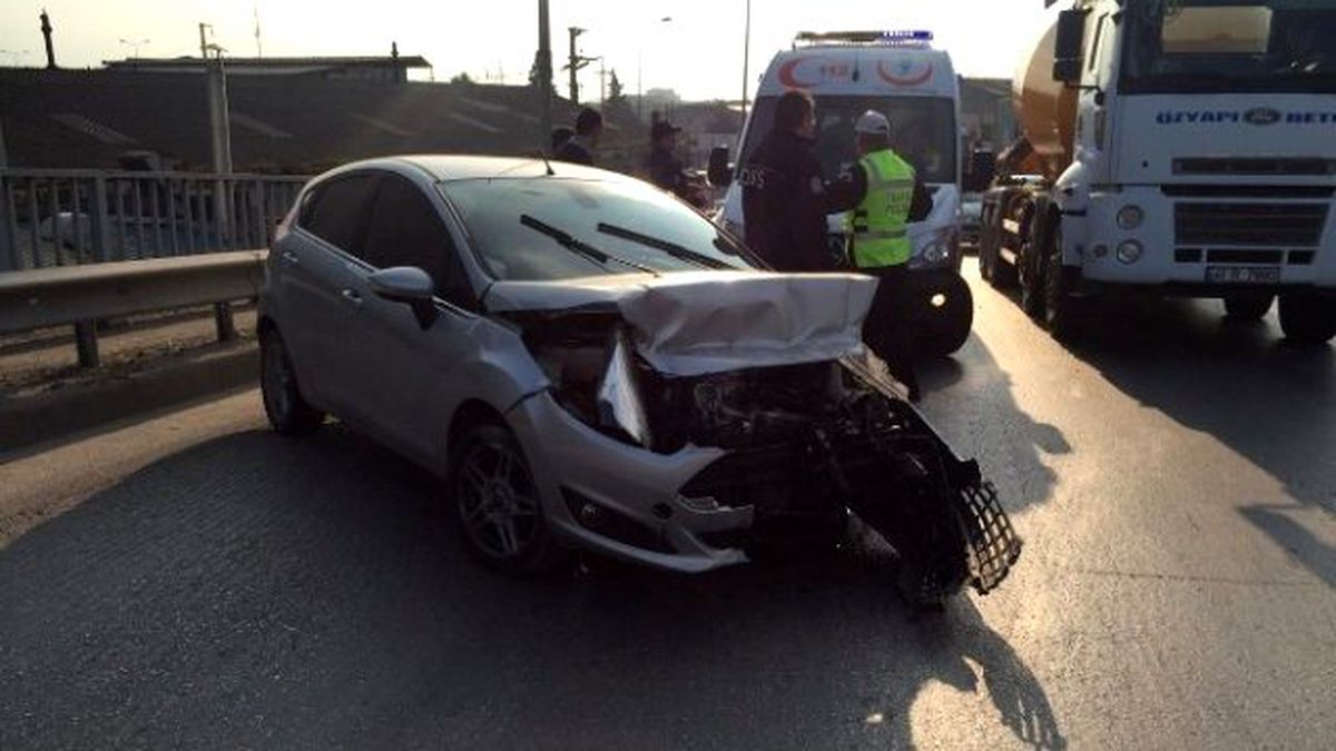 Kocaeli\'de Trafik Kazası: 1 Yaralı
