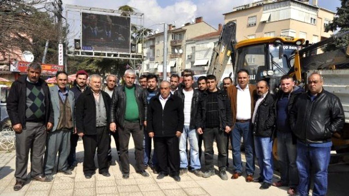 Bursa\'da Paralarını Alamadıklarını İddia Eden İşçilerden Eylem