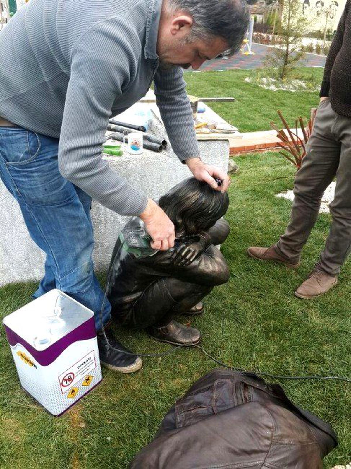 Parçalanan Berkin Elvan Heykeli Onarıldı