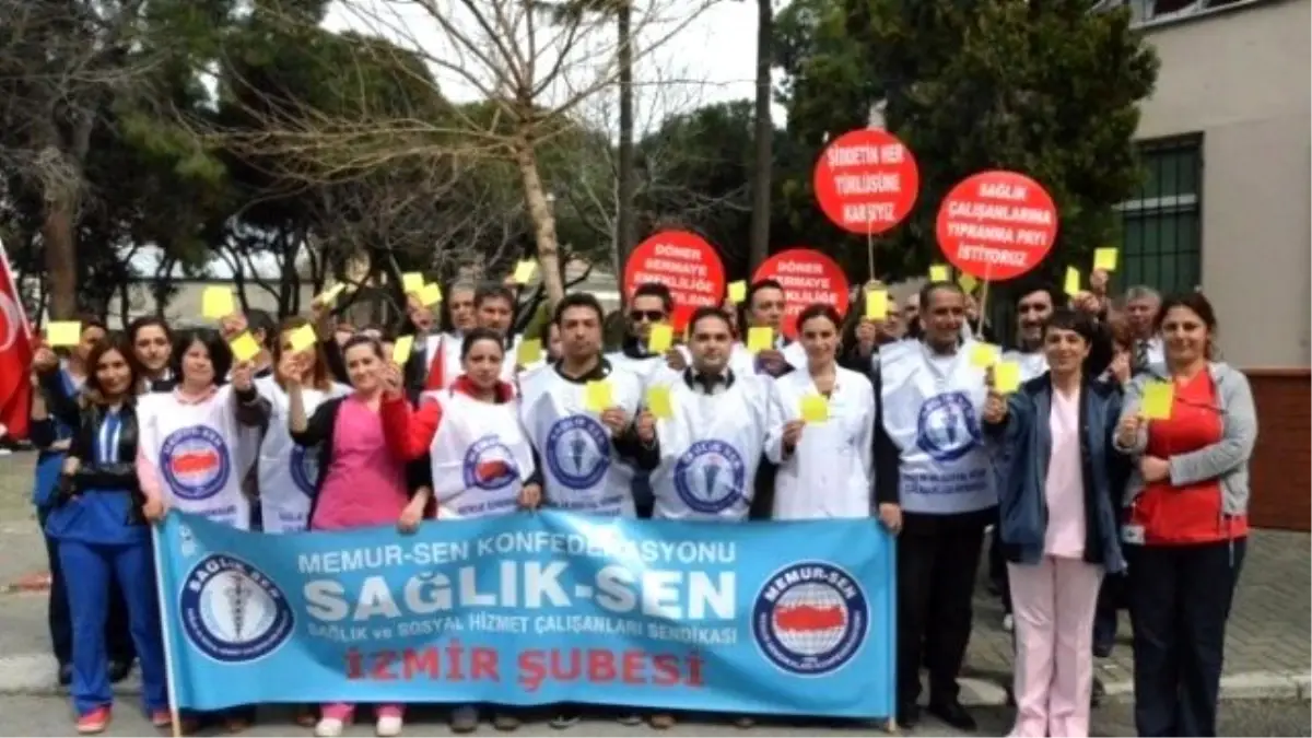 Sağlıkçılardan Sağlık Bakanlığı\'na Sarı Kart