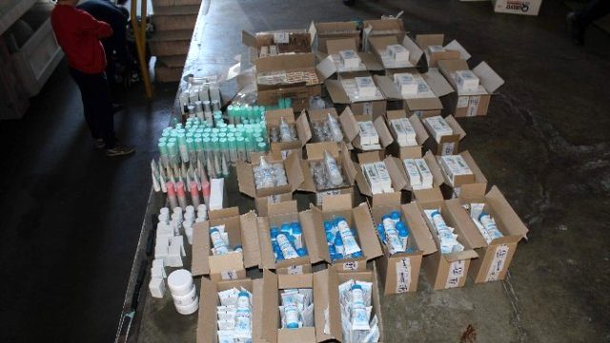 Sarp Sınır Kapısı\'nda Gümrük Kaçağı Güzellik ve Makyaj Malzemesi Ele Geçirildi