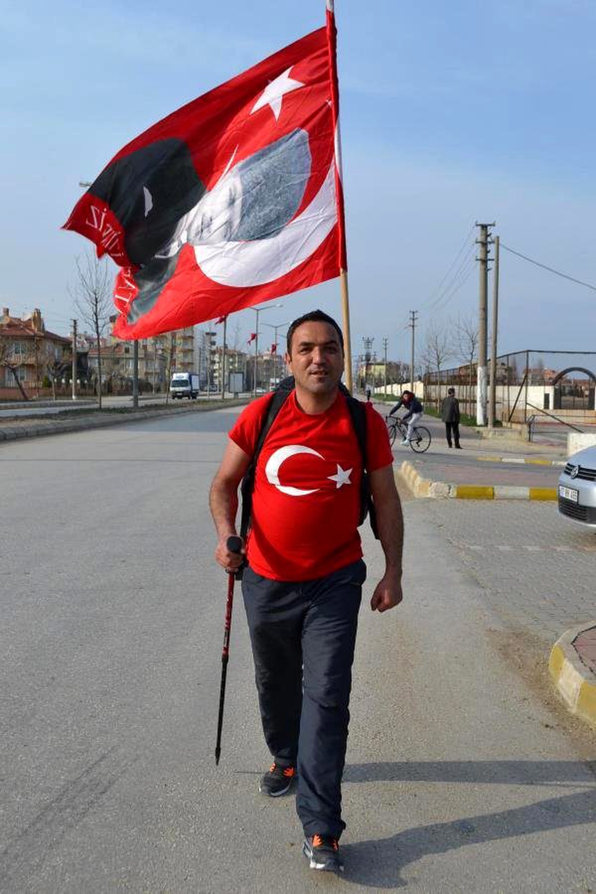 Şehitler İçin Çanakkale\'ye Yürüyor