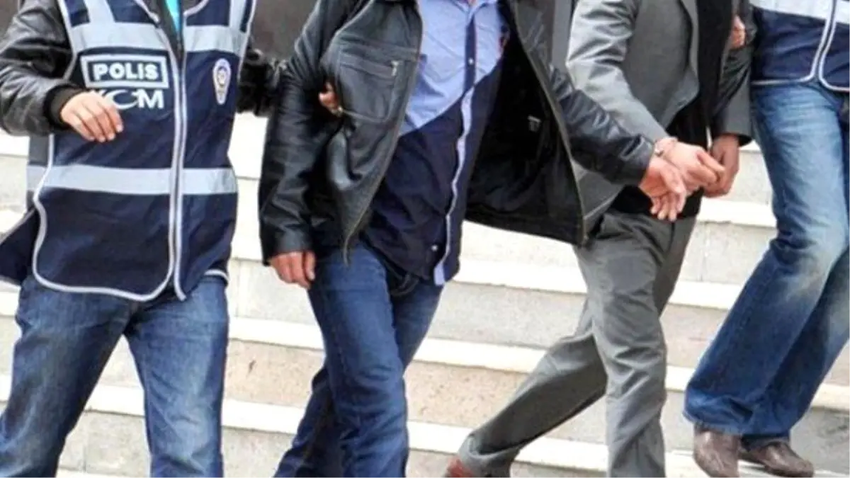 Sivas Merkezli 18 İlde \'Paralel Yapı\' Operasyonu: 10 Polis Gözaltında
