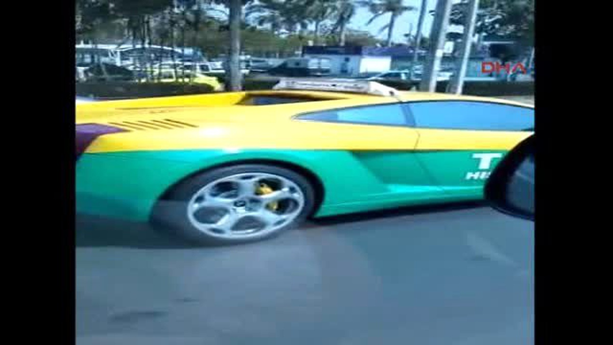 Tayland\'da Lamborghini\'den Taksi Yaptılar