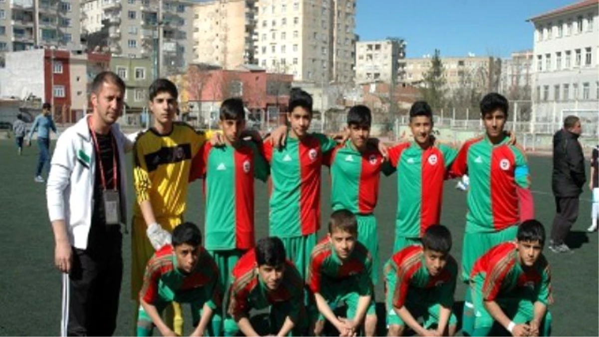 Yeni Diyarbakırspor U14\'te Liderlik Keyfi