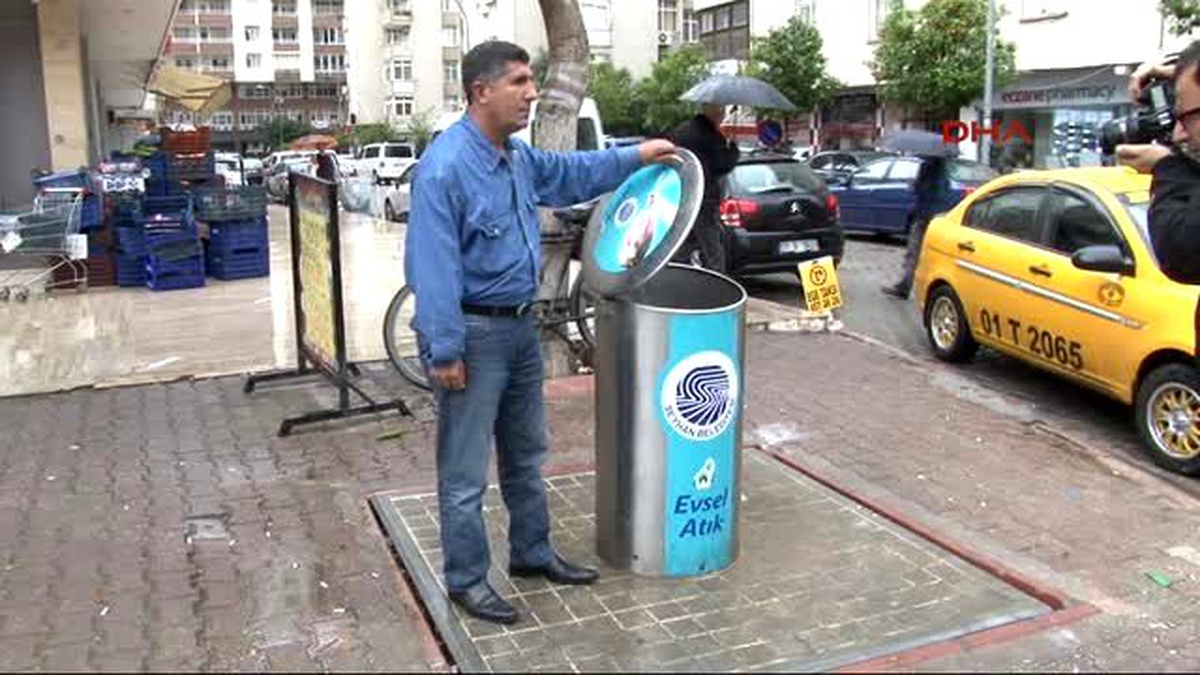 Adana Çöpler Yer Altına İndi, Sokak Hayvanları Aç Kaldı