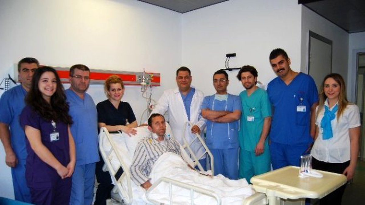 Aort Damarı Yırtılan 38 Yaşındaki Hasta Acil Ameliyatla Yaşama Döndürüldü