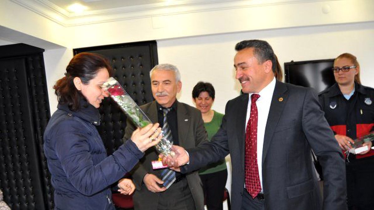 Başkan Mehmet Tutal, Bayan Çalışanlarını Unutmadı