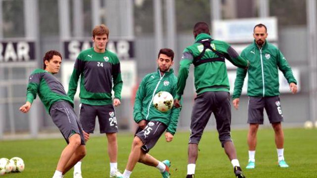 Bursaspor Çalıştı ve Bir Günlük İzine Çıktı