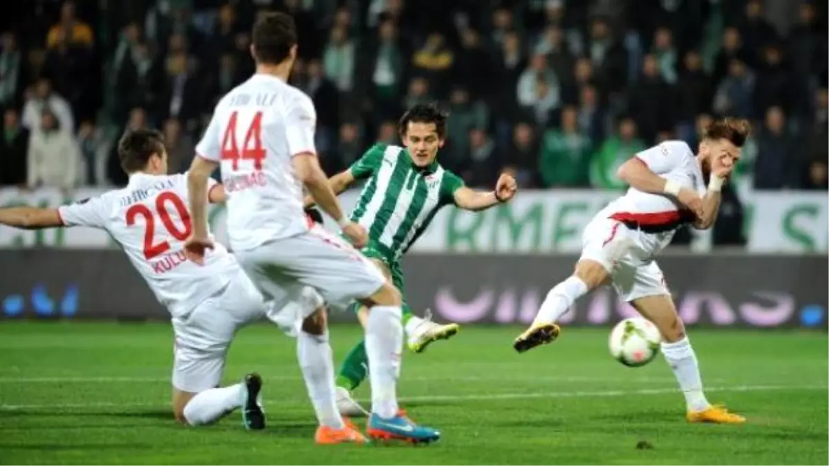 Bursasporlu Enes Ünal Golle Döndü