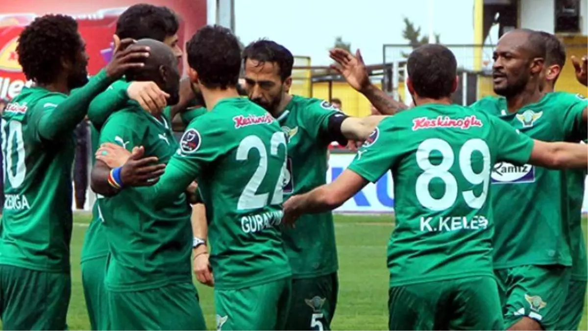 Carlos\'un Akhisar\'ı, Yılmaz Vural\'lı Karabükspor\'u 5-1 Yendi