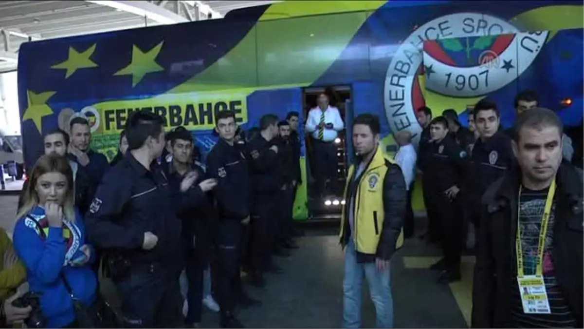 Fenerbahçe Kafilesi, Ankara\'ya Geldi