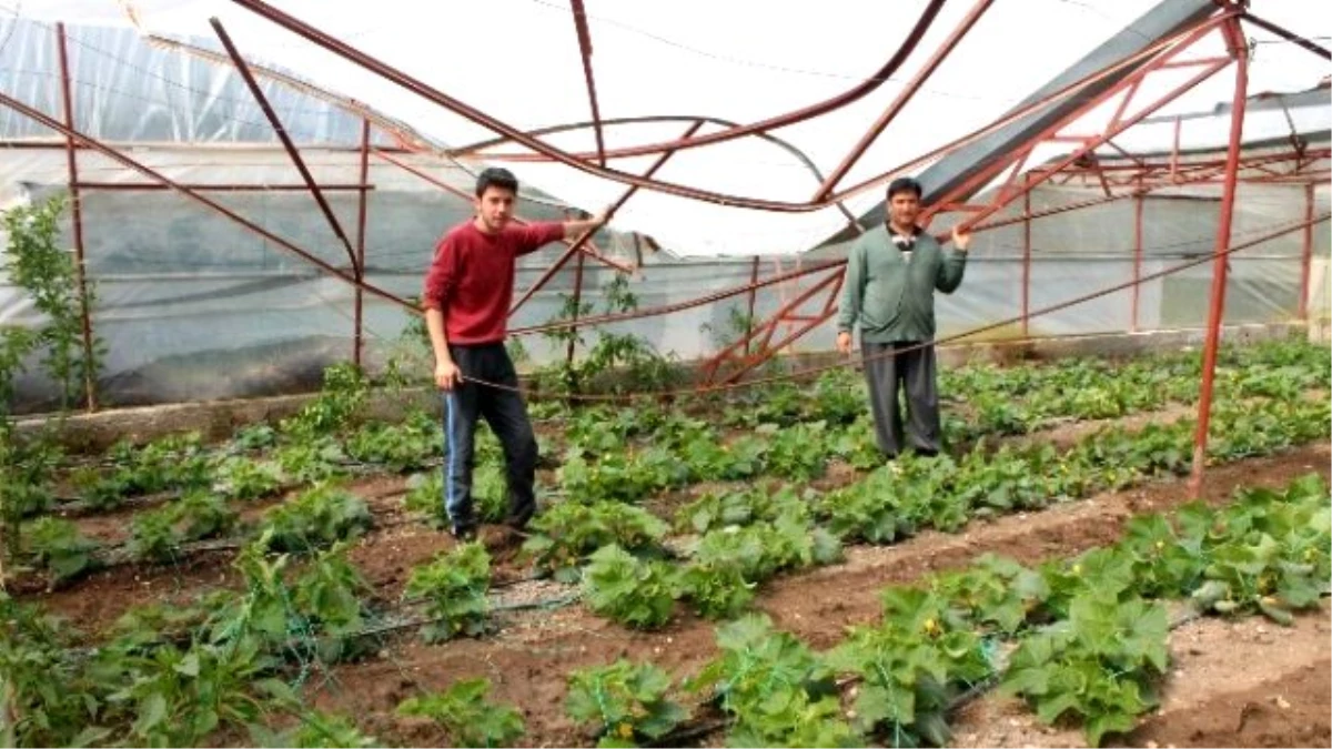 Hortum Seraları Vurdu, Minareyi Yan Yatırdı